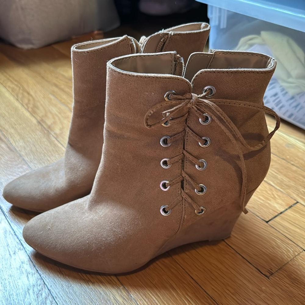 Tan Tie up booties
